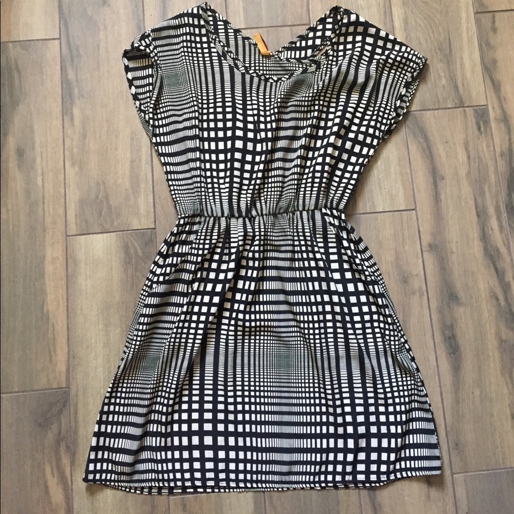Geometric pattern dress